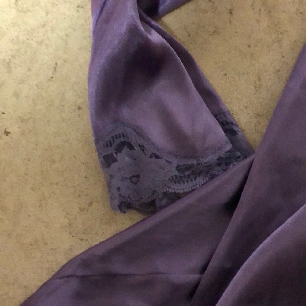 Beautiful Violet Robe - Picture 2 of 2